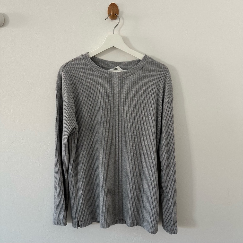 H&M Gray Long Sleeve Ribbed Sweater